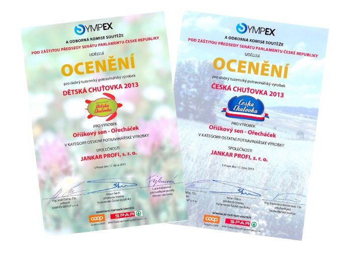 oříškový diplomy